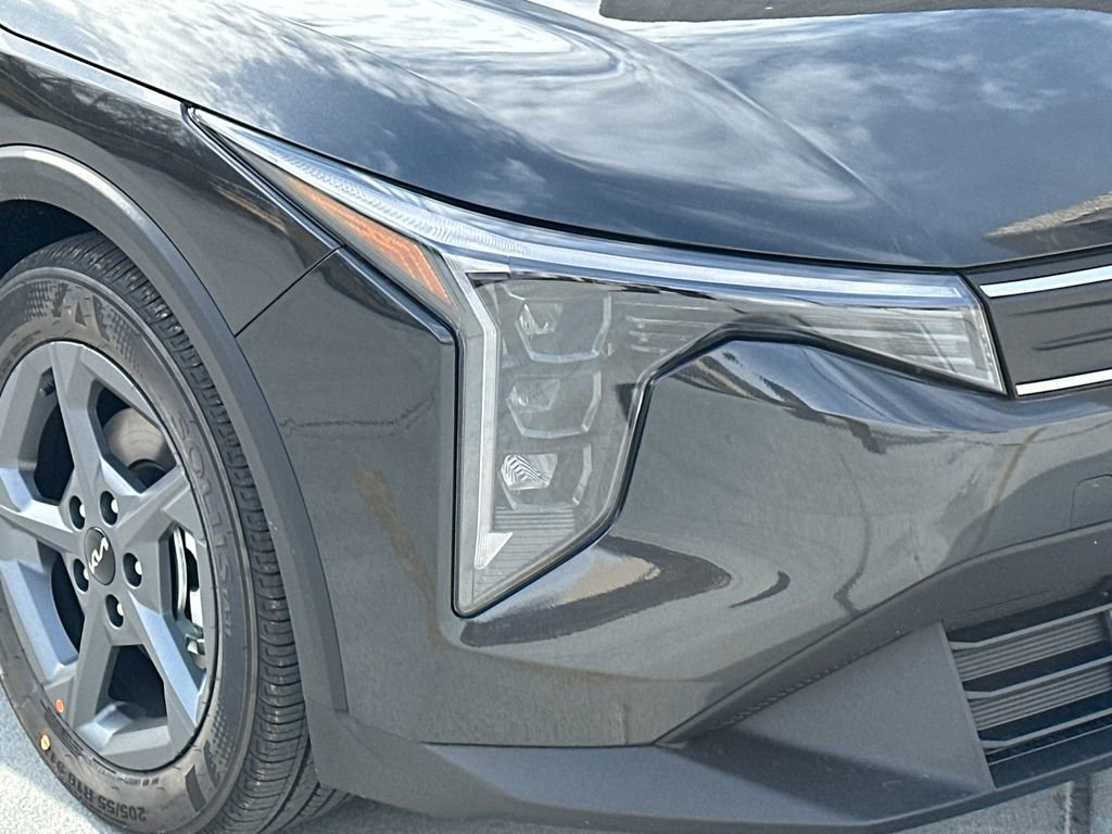 New 2025 Kia K4 LXS image 9