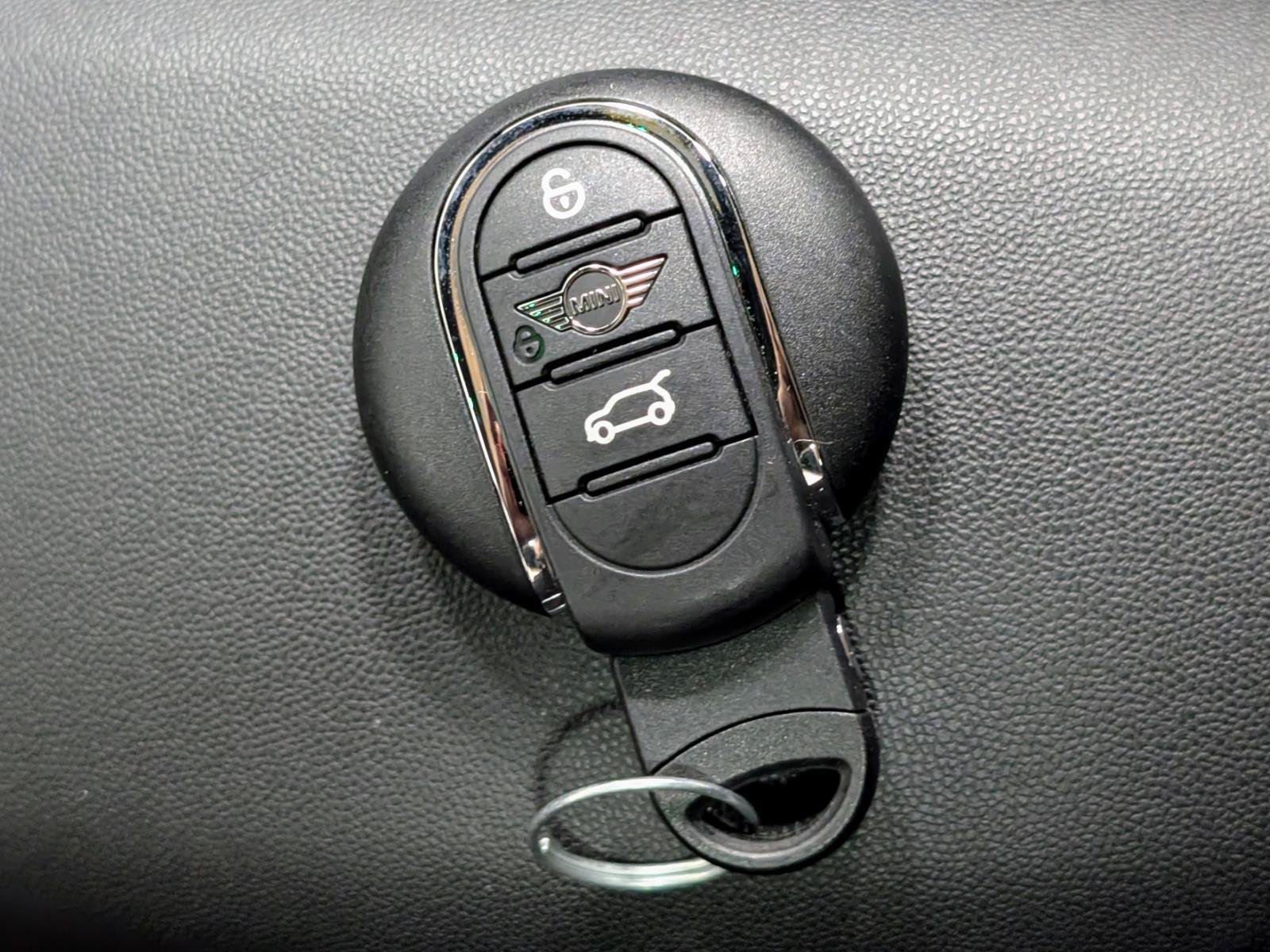 Used 2021 MINI Cooper SE w/ 8.8" Touchscreen Nav Package FWD image 38