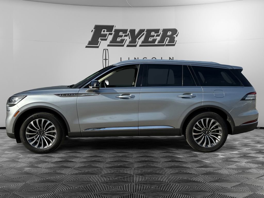 Used 2024 Lincoln Aviator Reserve image 2