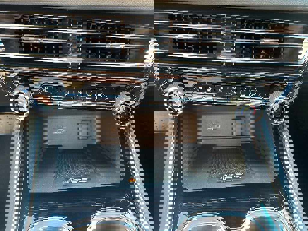 New 2026 Chevrolet Traverse LT w/ Driver Confidence Package image 15