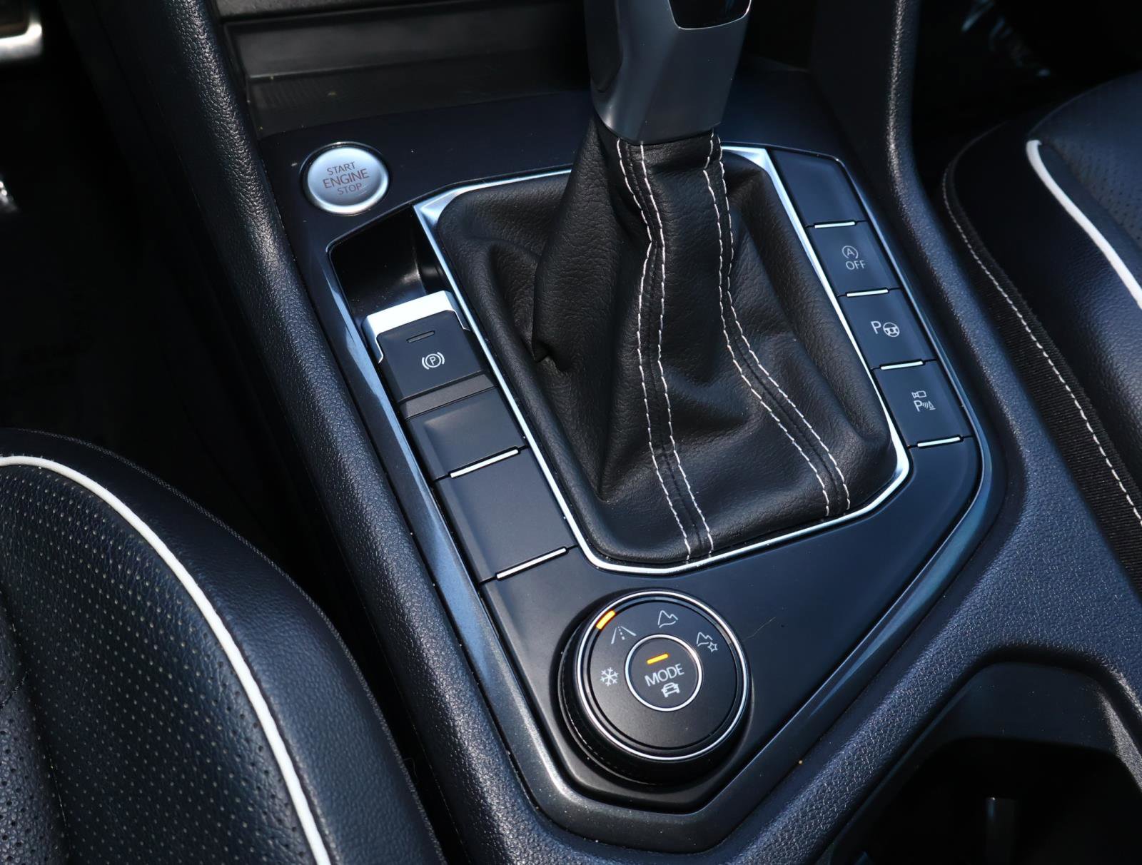 Used 2022 Volkswagen Tiguan SEL R-Line image 26