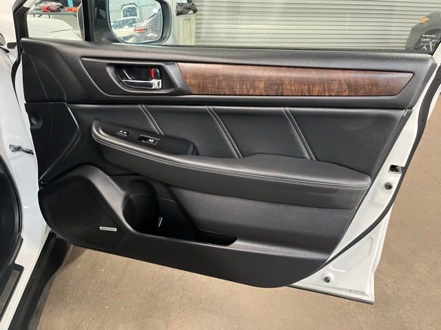Used 2019 Subaru Outback 3.6R Limited w/ Popular Package #2 AWD/4WD image 12