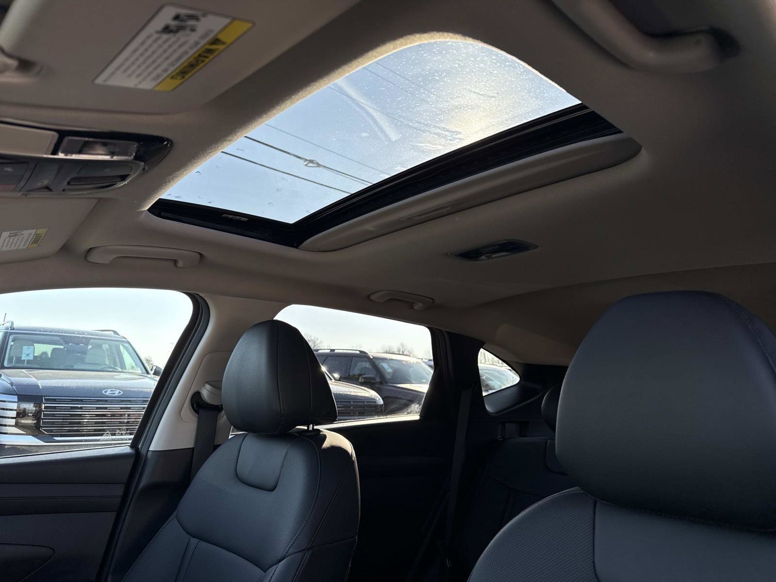 Used 2025 Hyundai Tucson SEL image 3