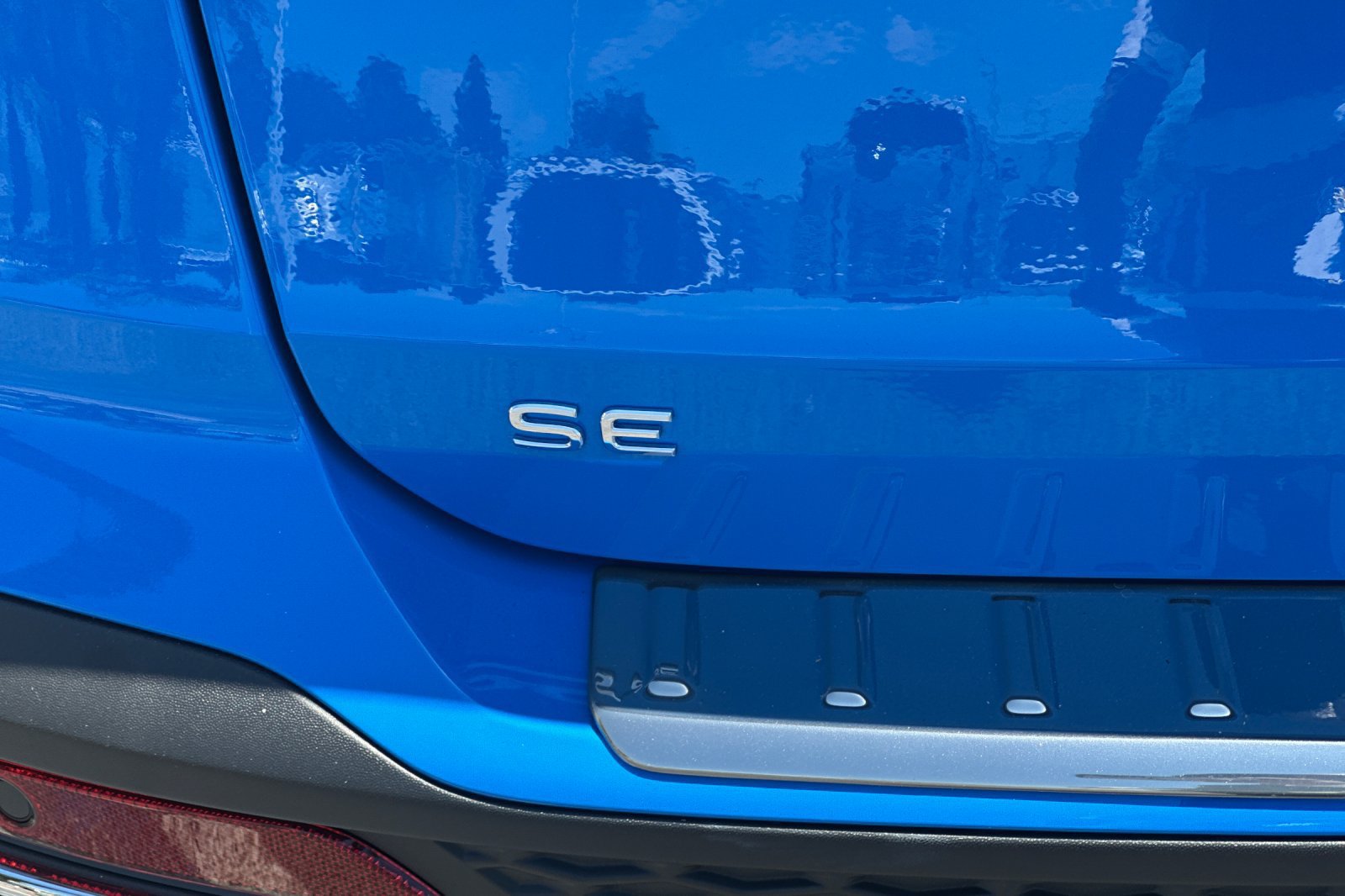 New 2026 Volkswagen Taos SE FWD image 7