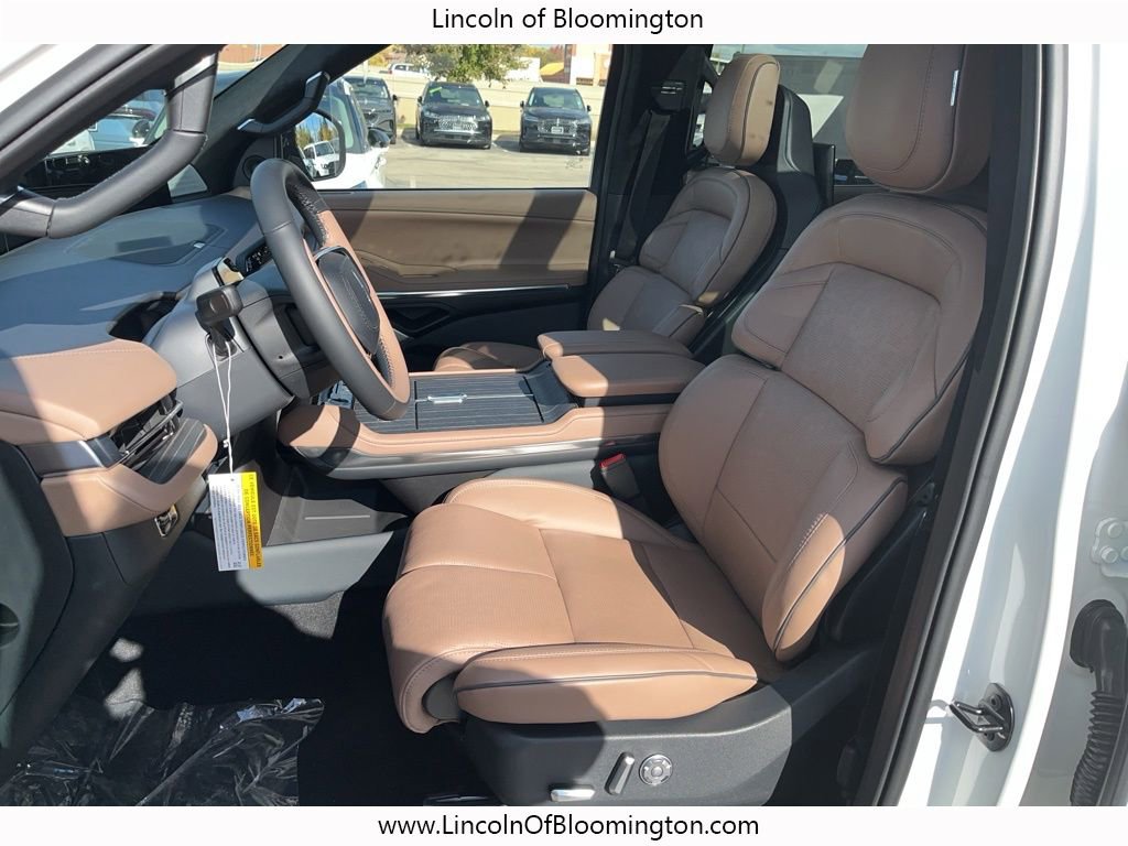 New 2025 Lincoln Navigator L Black Label image 36