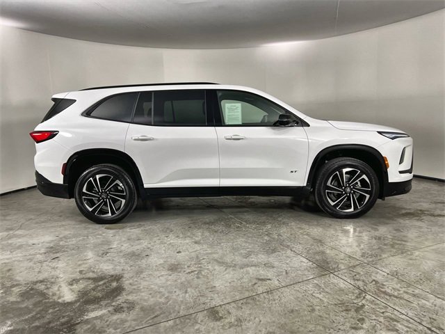 Certified 2025 Buick Enclave Sport Touring image 9