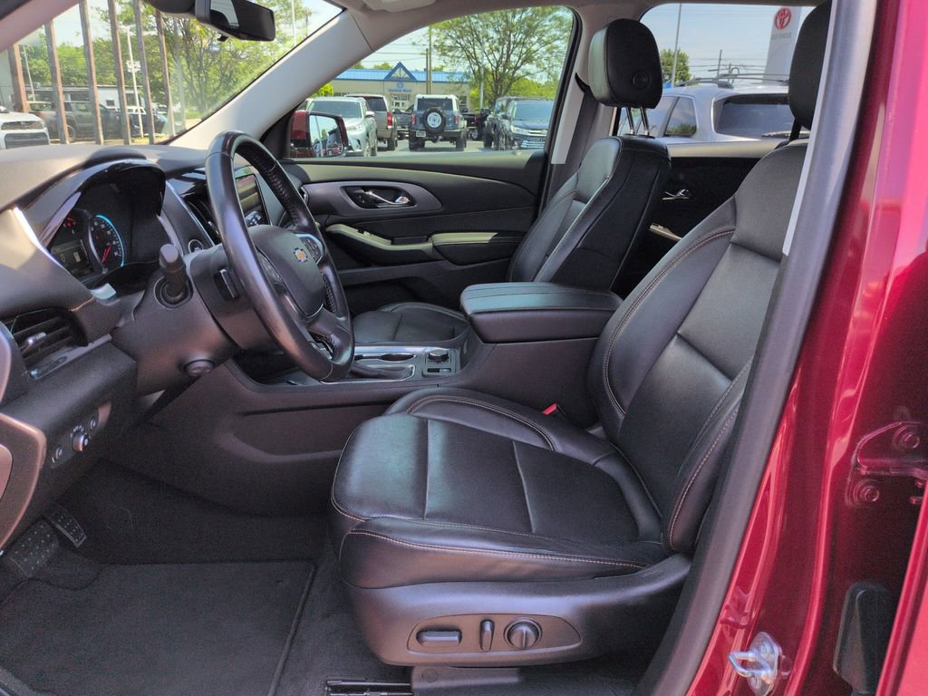 Used 2019 Chevrolet Traverse Premier w/ Driver Confidence II Package FWD image 9
