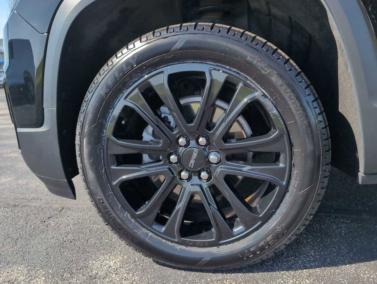Used 2023 GMC Acadia SLT w/ Elevation Edition FWD image 13