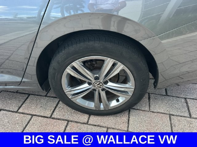 Certified 2024 Volkswagen Jetta SE w/ Panoramic Sunroof Package FWD image 11