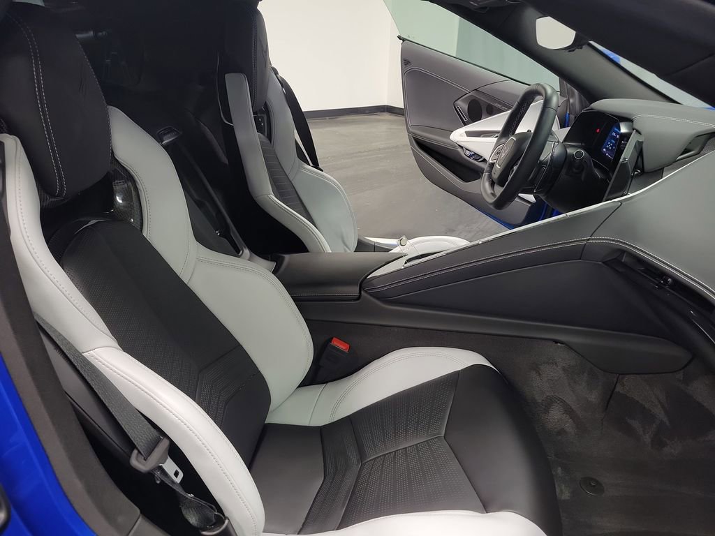 Used 2024 Chevrolet Corvette Stingray Preferred Cpe w/ Stealth Interior Trim Package image 23