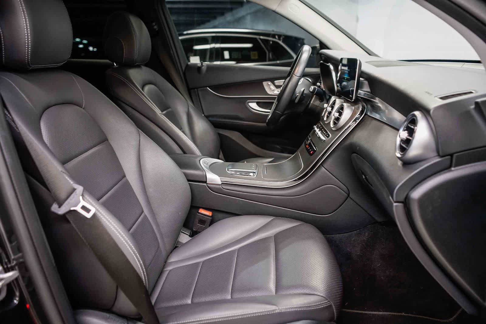 Used 2022 Mercedes-Benz GLC 300 image 14