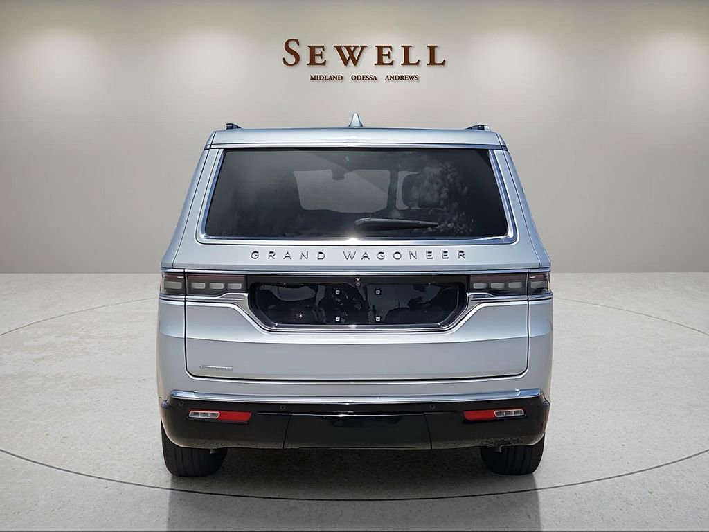 Used 2023 Jeep Grand Wagoneer 4WD image 4