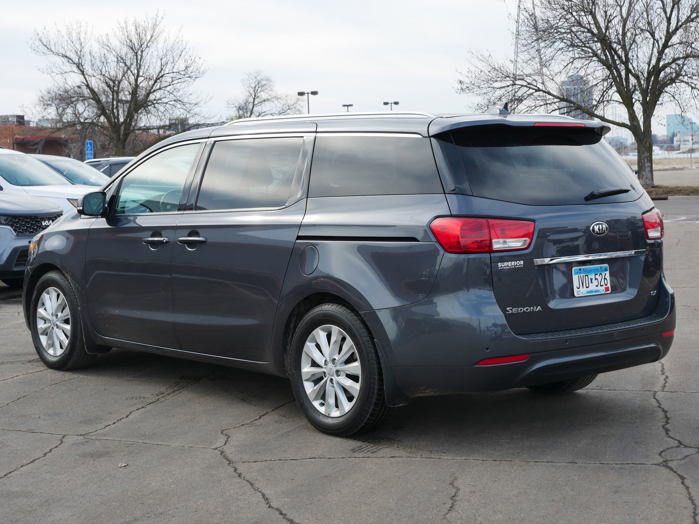 Used 2016 Kia Sedona EX image 3