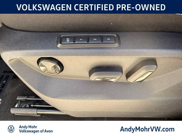 Used 2023 Volkswagen Atlas SEL R-Line AWD/4WD image 14