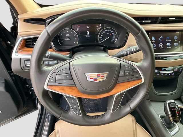 Used 2018 Cadillac XT5 Platinum AWD/4WD image 39