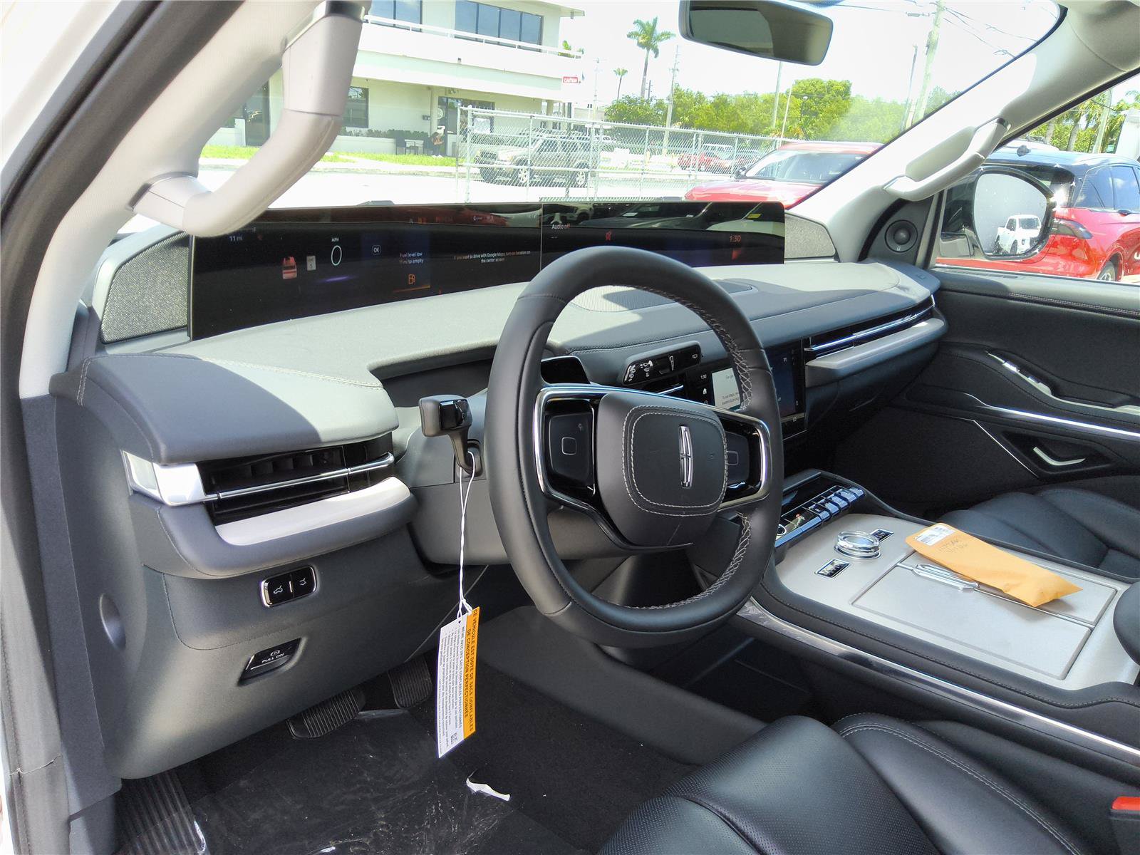 New 2027 Lincoln Navigator Reserve AWD/4WD image 11