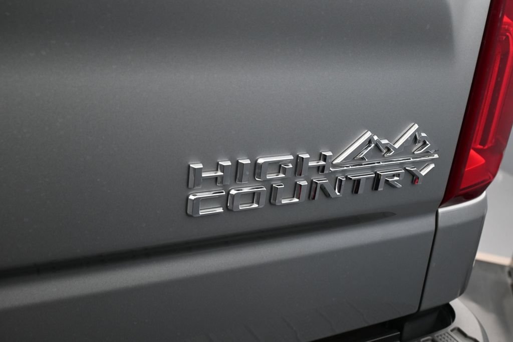 Used 2024 Chevrolet Silverado 1500 High Country w/ Technology Package AWD/4WD image 46