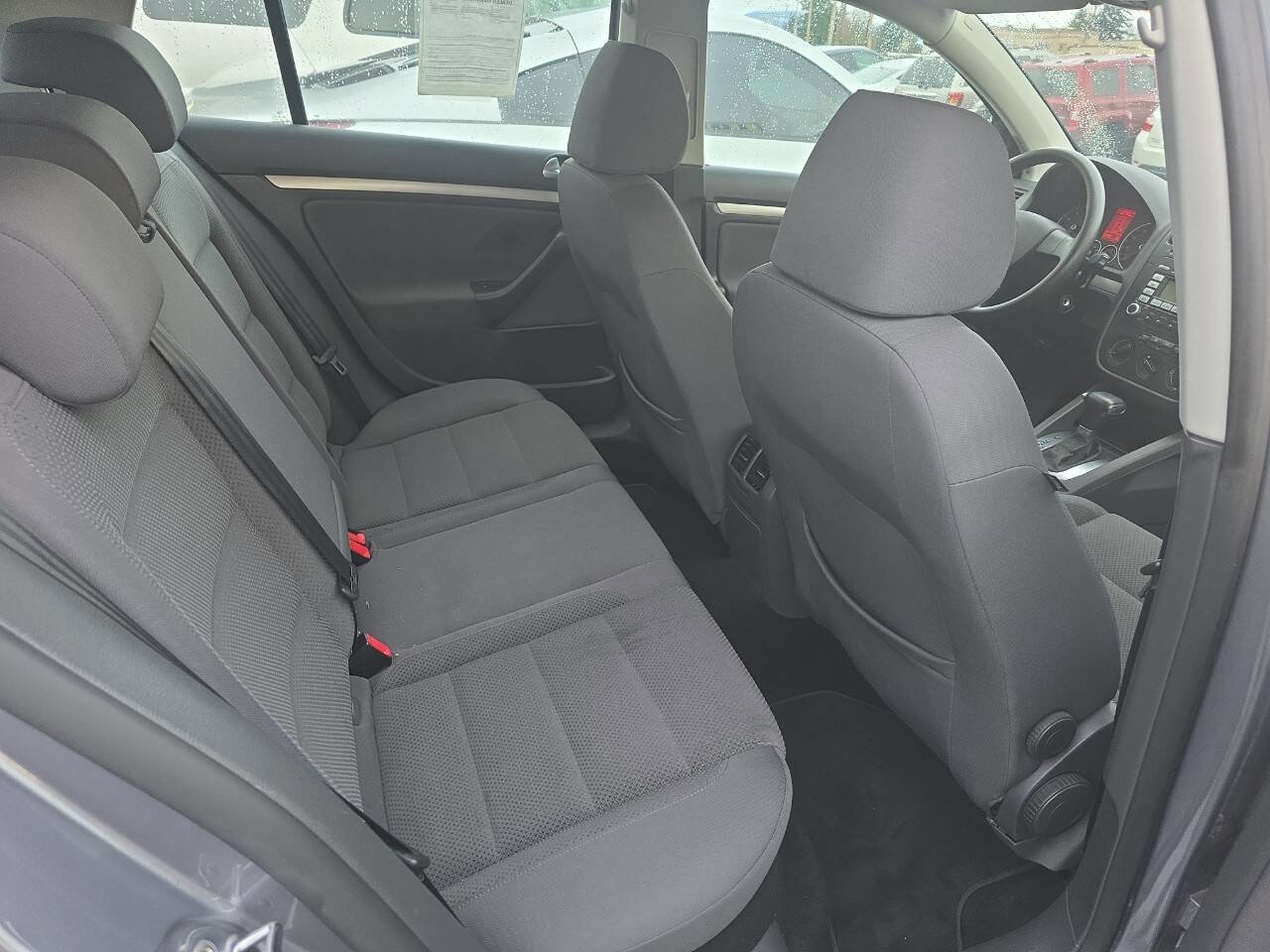 Used 2008 Volkswagen Rabbit 4-Door image 14