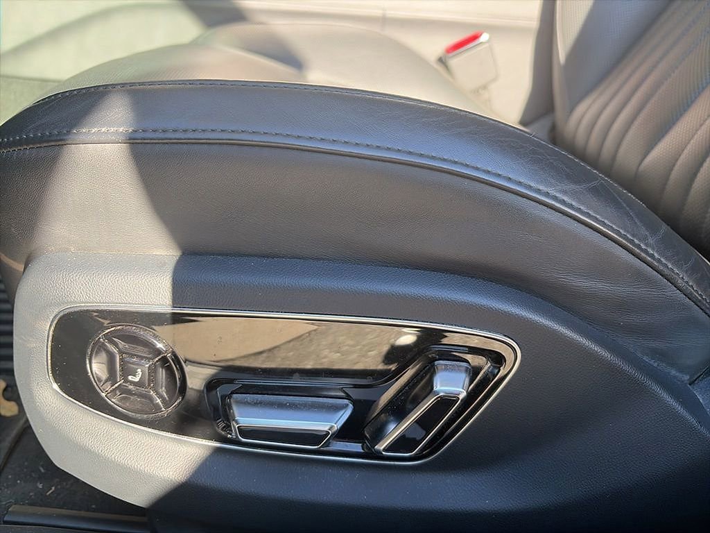 Used 2021 Audi A8 L 4.0T w/ Executive Plus Package image 16