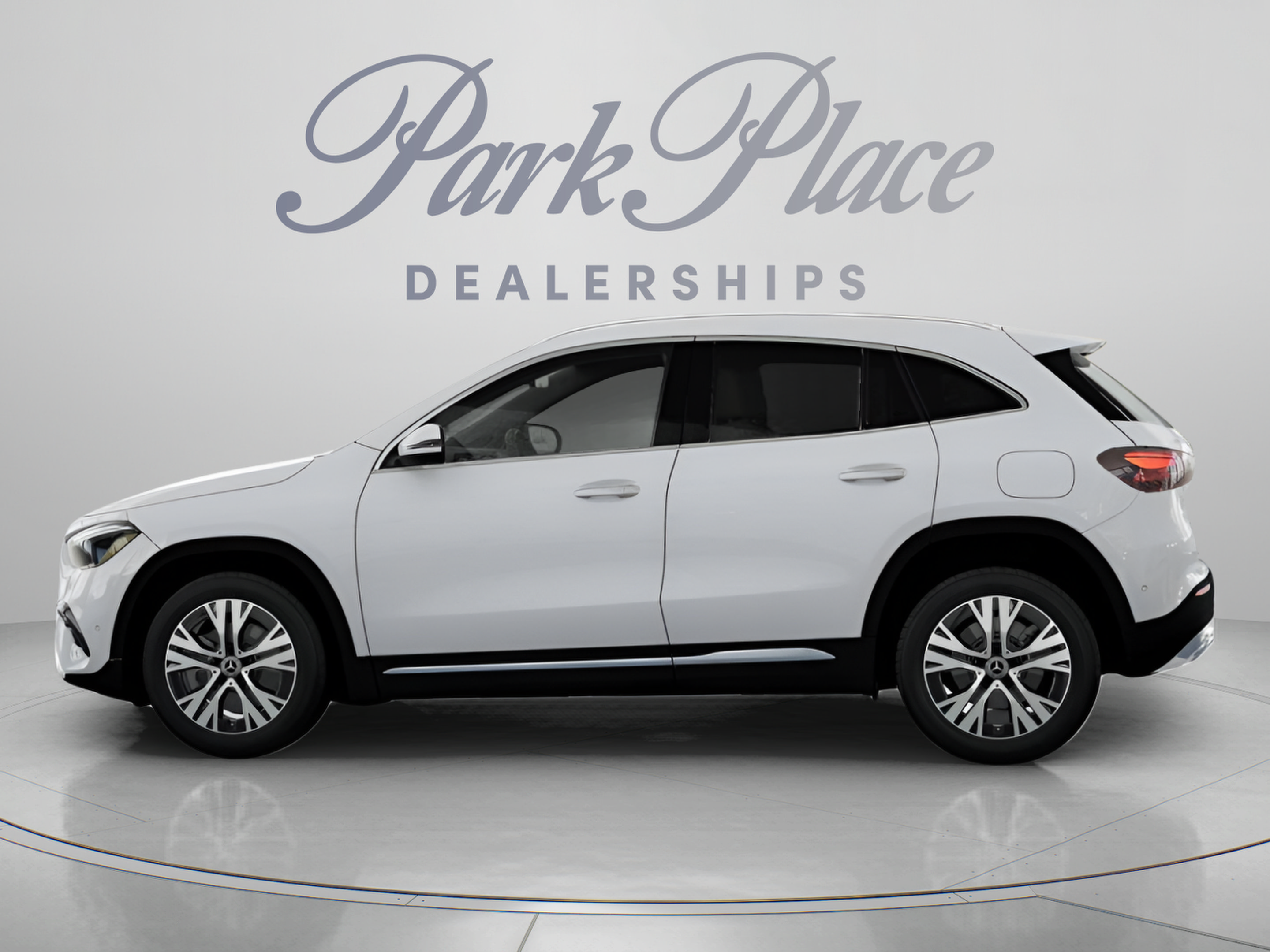 Used 2025 Mercedes-Benz GLA 250 4MATIC image 7