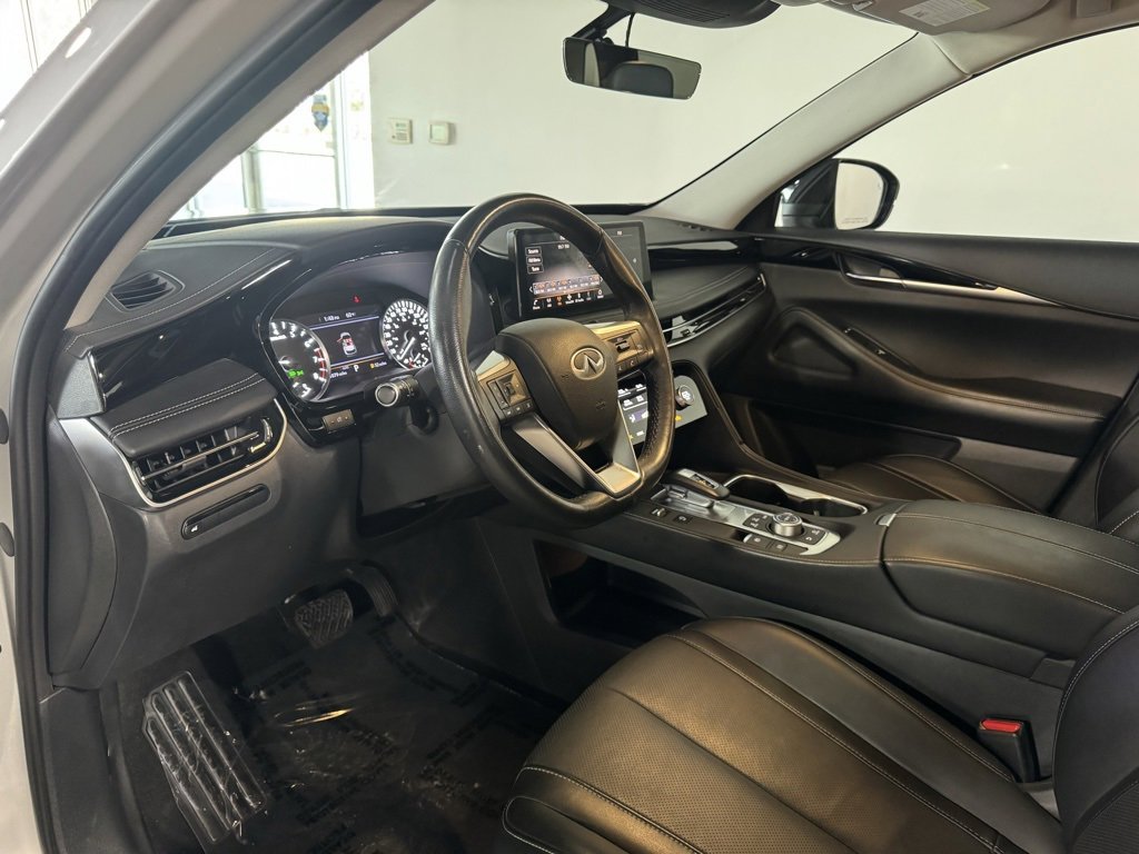 Used 2023 INFINITI QX60 Pure image 12