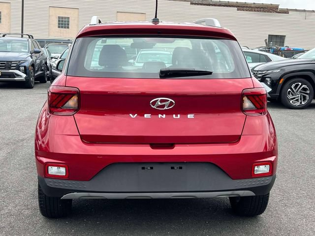 Certified 2023 Hyundai Venue Limited w/ Cargo Package FWD image 7