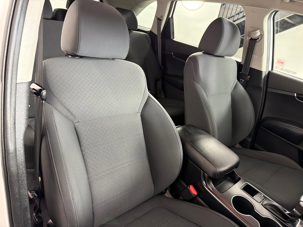Used 2020 Kia Sorento L FWD image 25