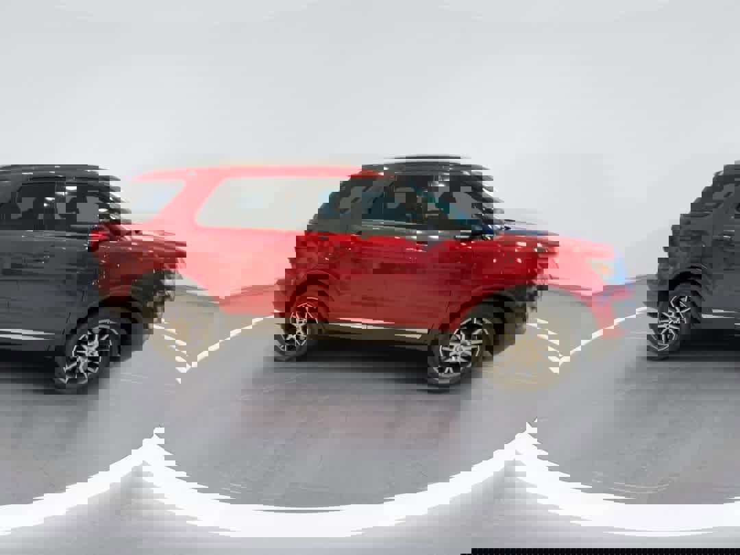 Used 2016 Ford Explorer XLT w/ Equipment Group 202A image 9