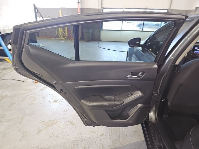 Used 2022 Nissan Altima 2.5 SV FWD image 17