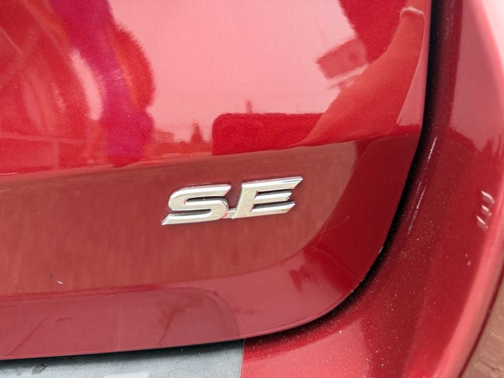 Used 2013 Toyota Sienna SE FWD image 35