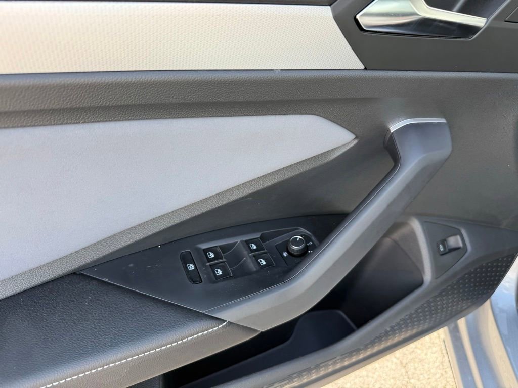 New 2026 Volkswagen Jetta SE FWD image 17