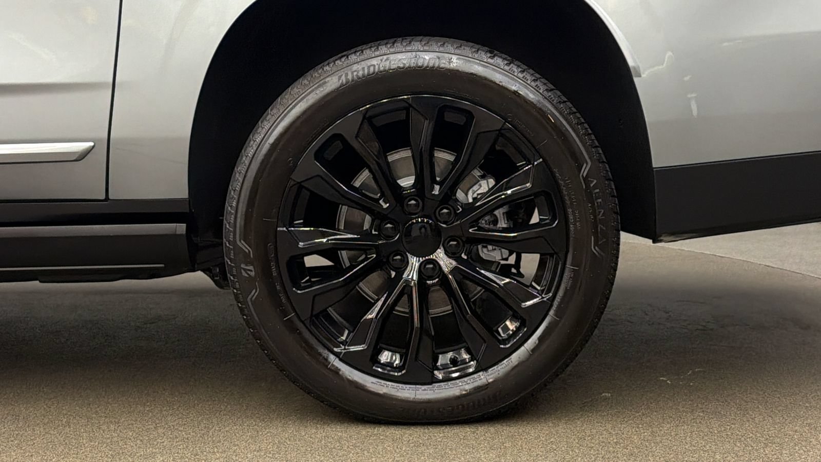 Used 2025 GMC Yukon XL Denali w/ Sun & Power Step Package AWD/4WD image 12