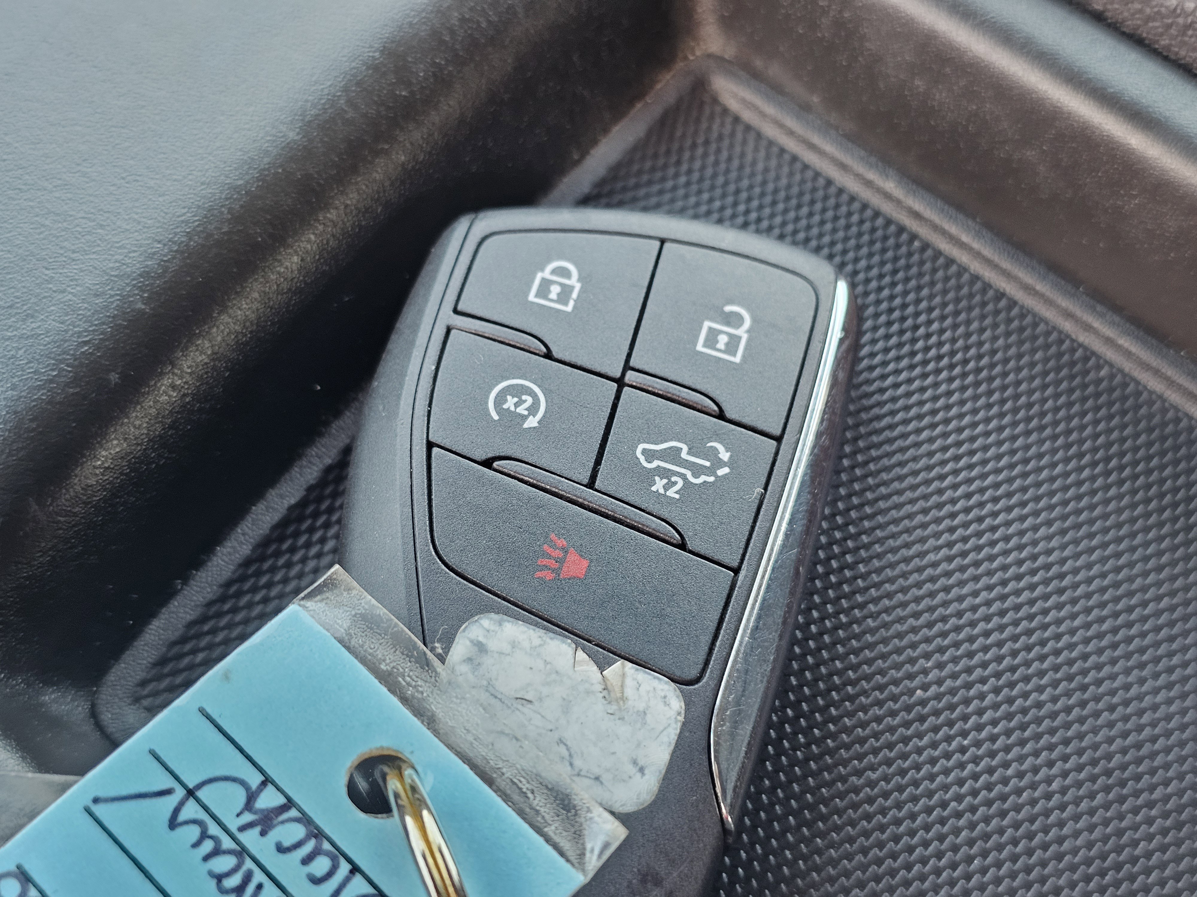 Used 2024 Chevrolet Silverado 1500 LT AWD/4WD image 30