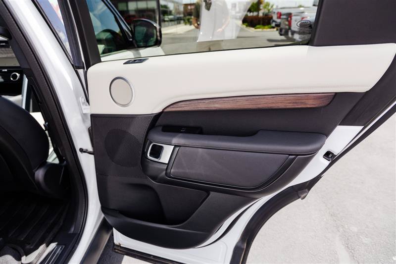 Used 2022 Land Rover Discovery S R-Dynamic AWD/4WD image 27