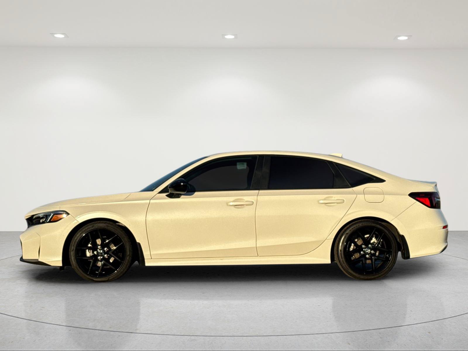 Used 2025 Honda Civic Sport image 3