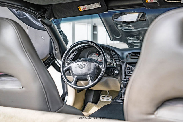 Used 2001 Chevrolet Corvette Coupe w/ Preferred Equipment Group1 image 57