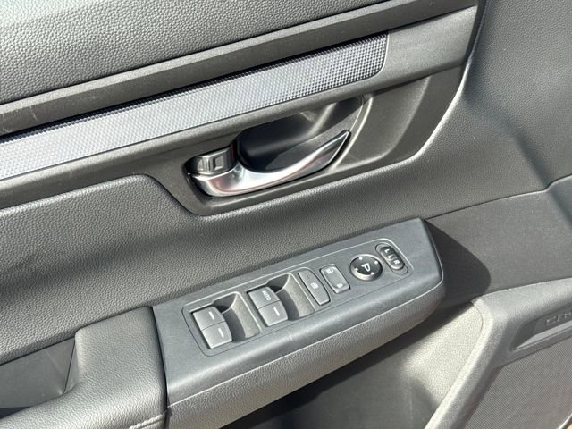 Used 2025 Honda CR-V LX image 5