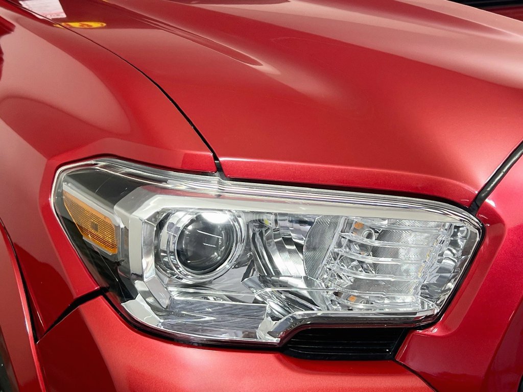 Used 2019 Toyota Tacoma TRD Sport AWD/4WD image 8