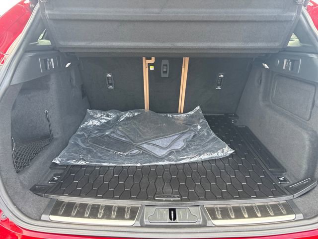 Used 2023 Jaguar F-PACE S AWD/4WD image 12