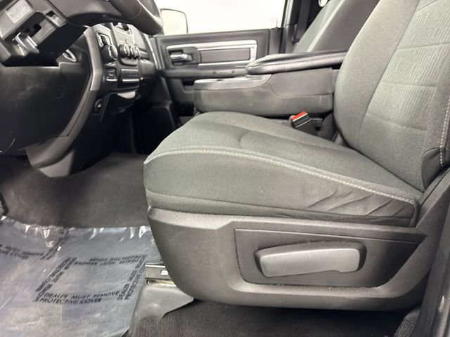 Used 2022 RAM 1500 Classic Warlock AWD/4WD image 19