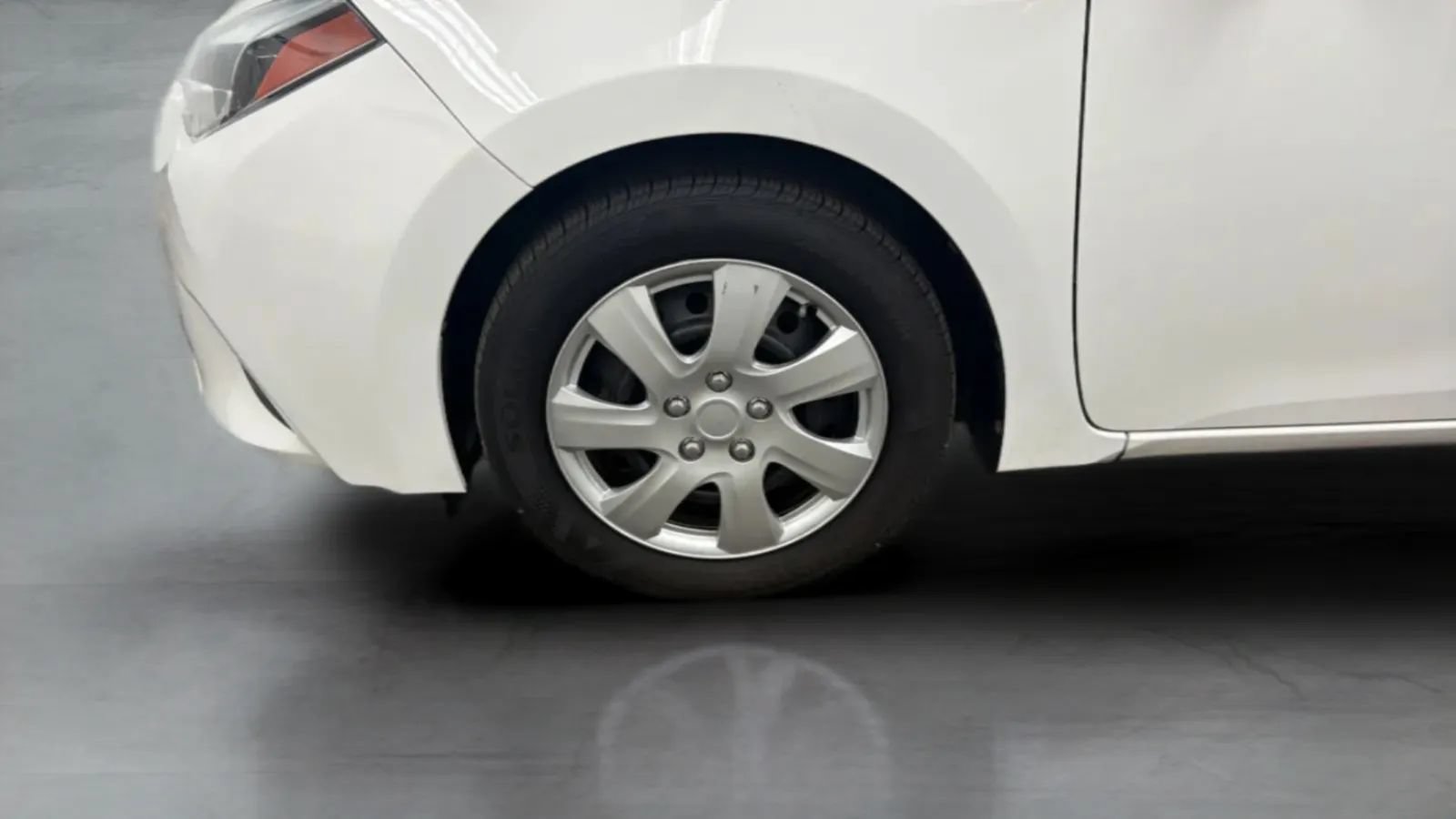 Used 2016 Toyota Corolla LE FWD image 26