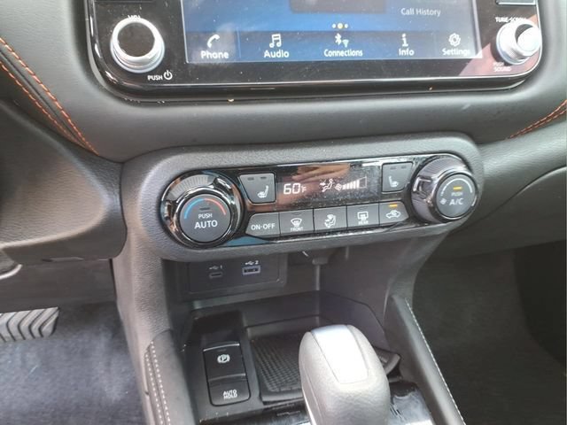 Used 2023 Nissan Kicks SR w/ SR Premium Package FWD image 26