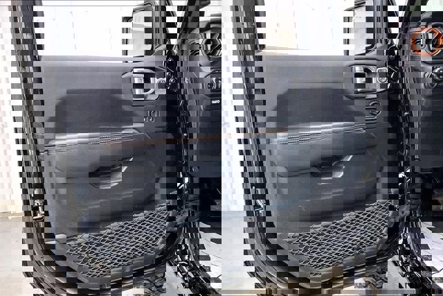 Used 2020 Jeep Gladiator Mojave AWD/4WD image 20