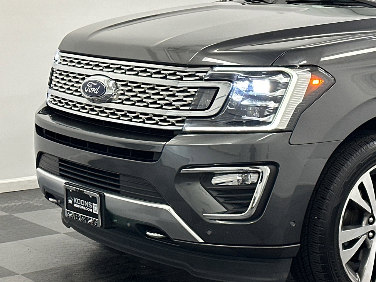 Used 2020 Ford Expedition Platinum video 2