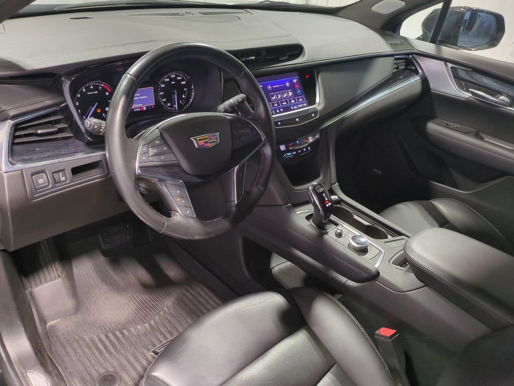 Used 2020 Cadillac XT5 Premium Luxury w/ LPO, Floor Liner Package image 12