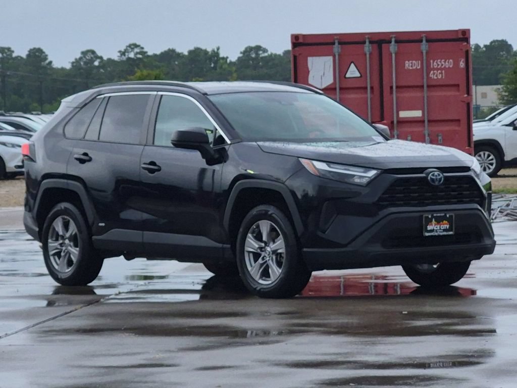 Used 2023 Toyota RAV4 LE AWD/4WD image 8