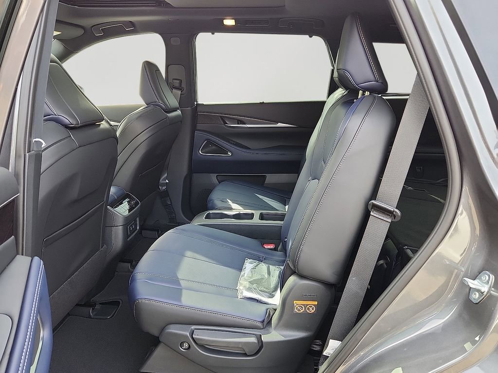 New 2026 INFINITI QX60 Luxe w/ Dark Cargo Package image 5