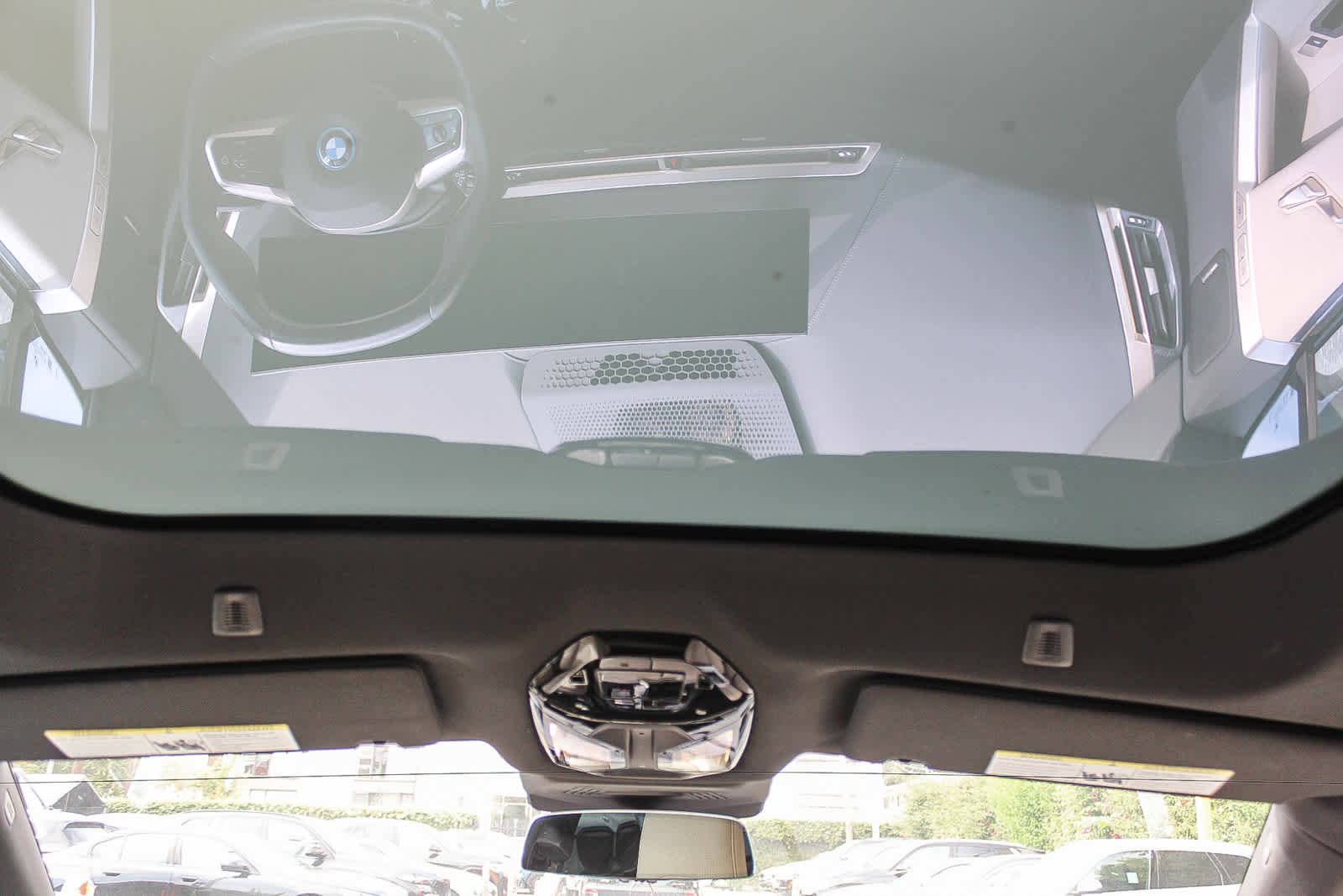 Used 2024 BMW iX xDrive50 w/ Sport Package AWD/4WD image 14