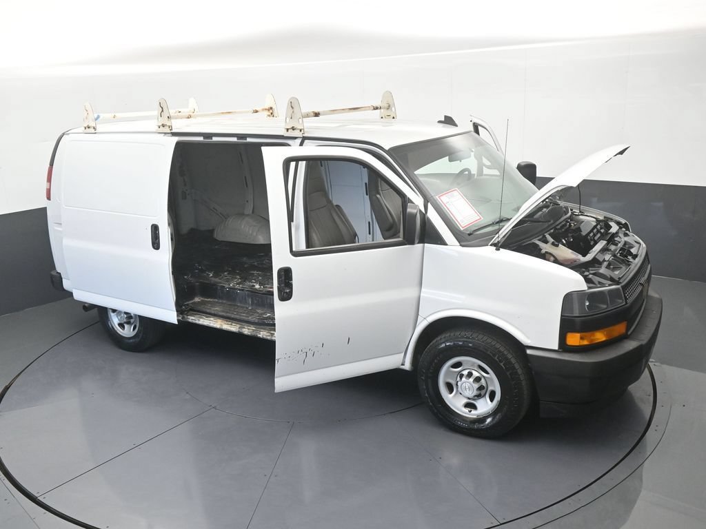 Used 2018 Chevrolet Express 2500 RWD image 52
