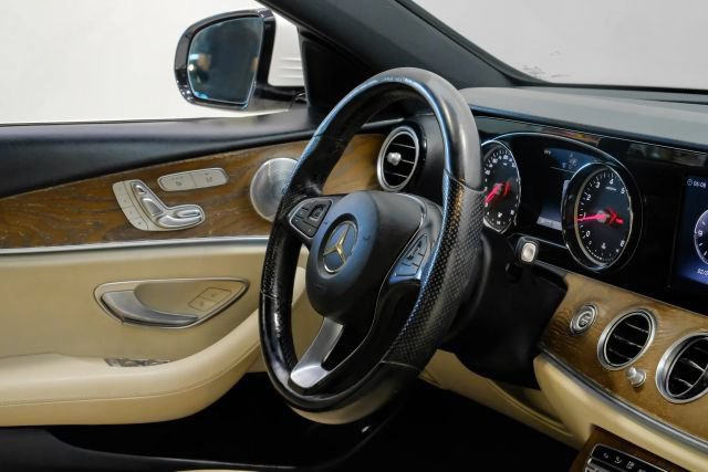 Used 2018 Mercedes-Benz E 300 image 18